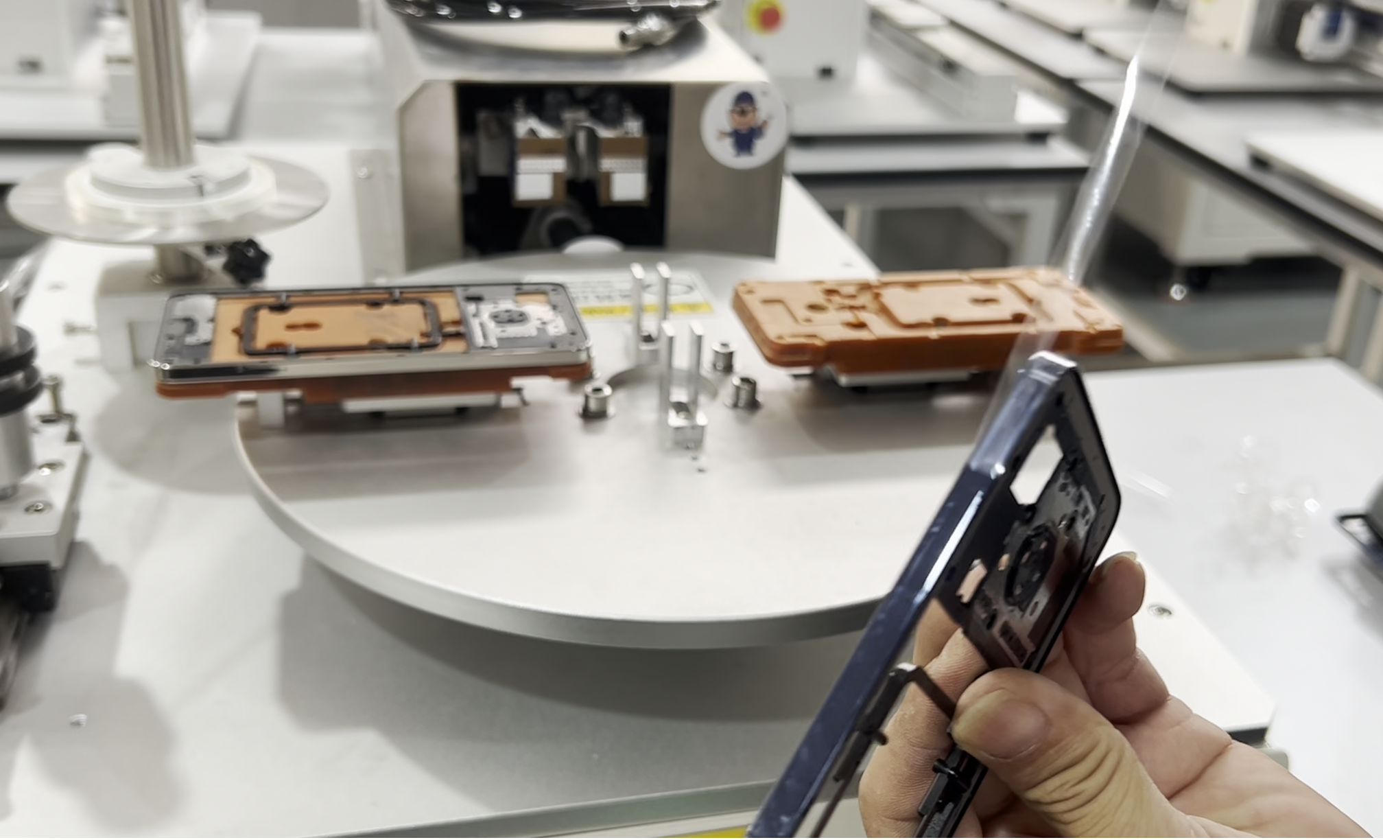 1760773609357392.png 手機(jī)中框貼膜3.png